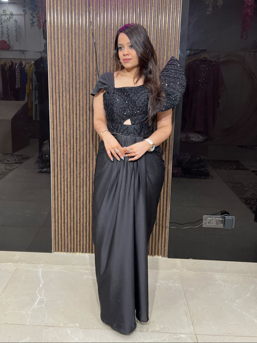 Beautiful Party Wear Gown RC35