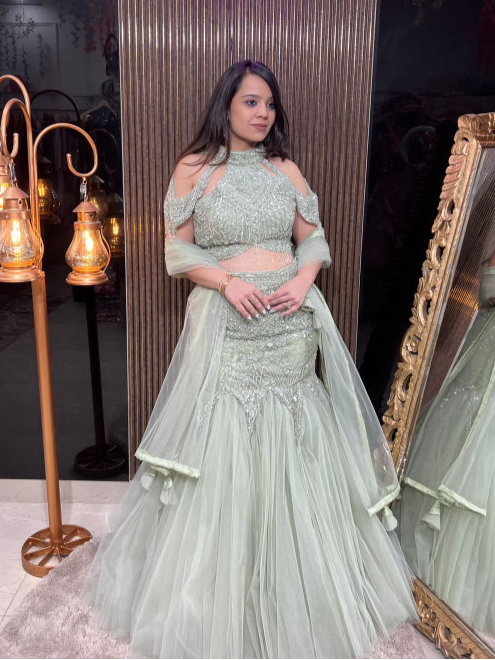 HEAVY WORK FISH CUT LEHENGA RC144