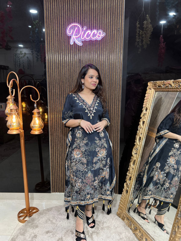 ZARI WORK KAFTAN SET RC170