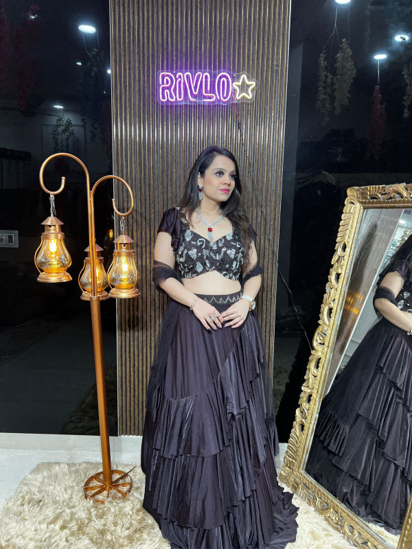 πΈ Embrace elegance with this dreamy layered lehenga set. πΈ RC347