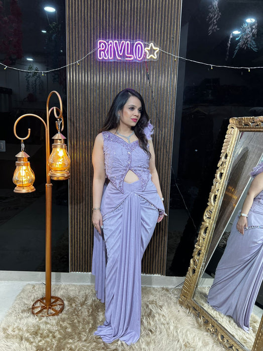 Purple and pink Feather-Shoulder Pre-Draped Saree RC430