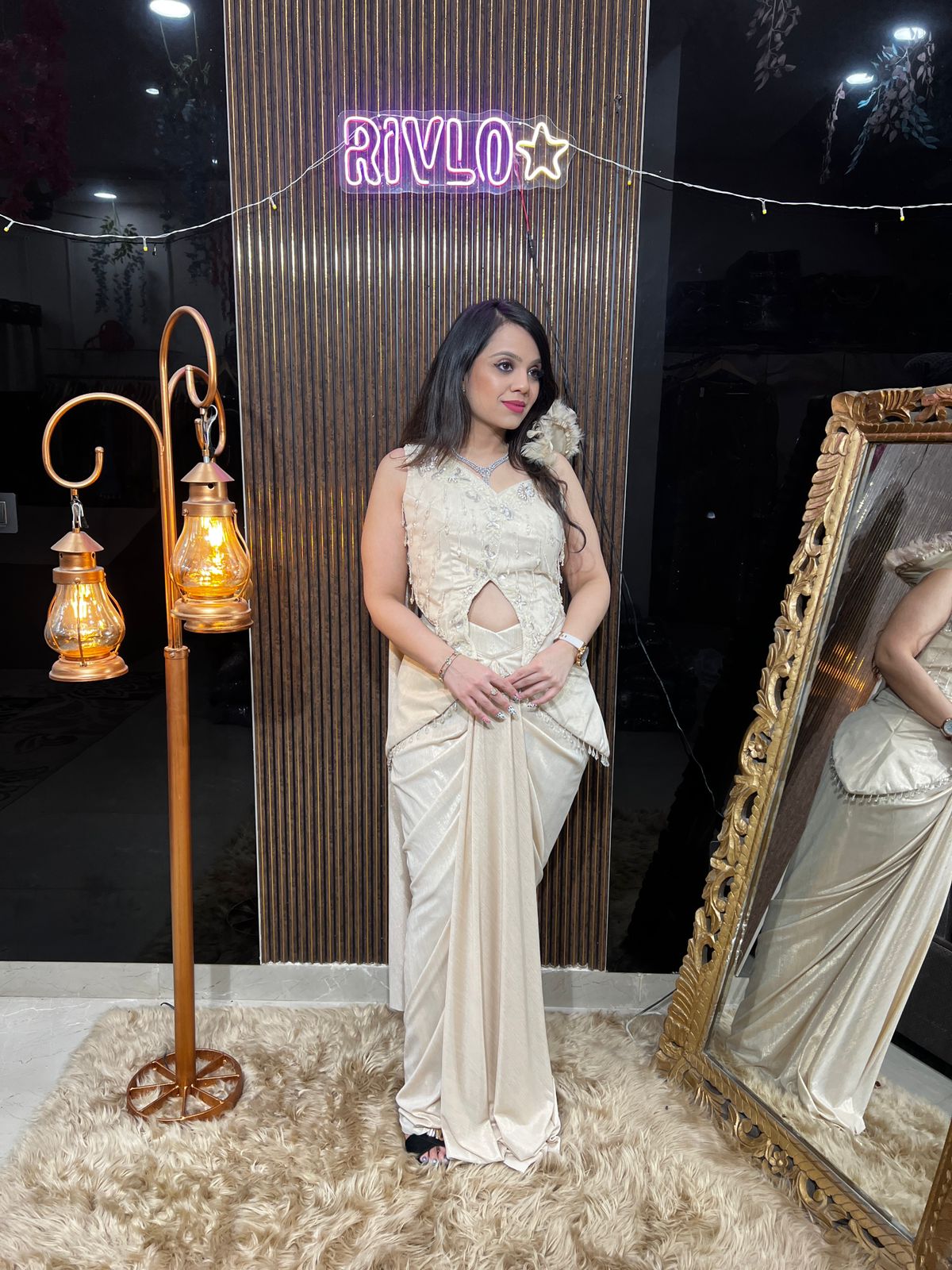 Champagne and mint green Feather-Shoulder Pre-Draped Saree RC429