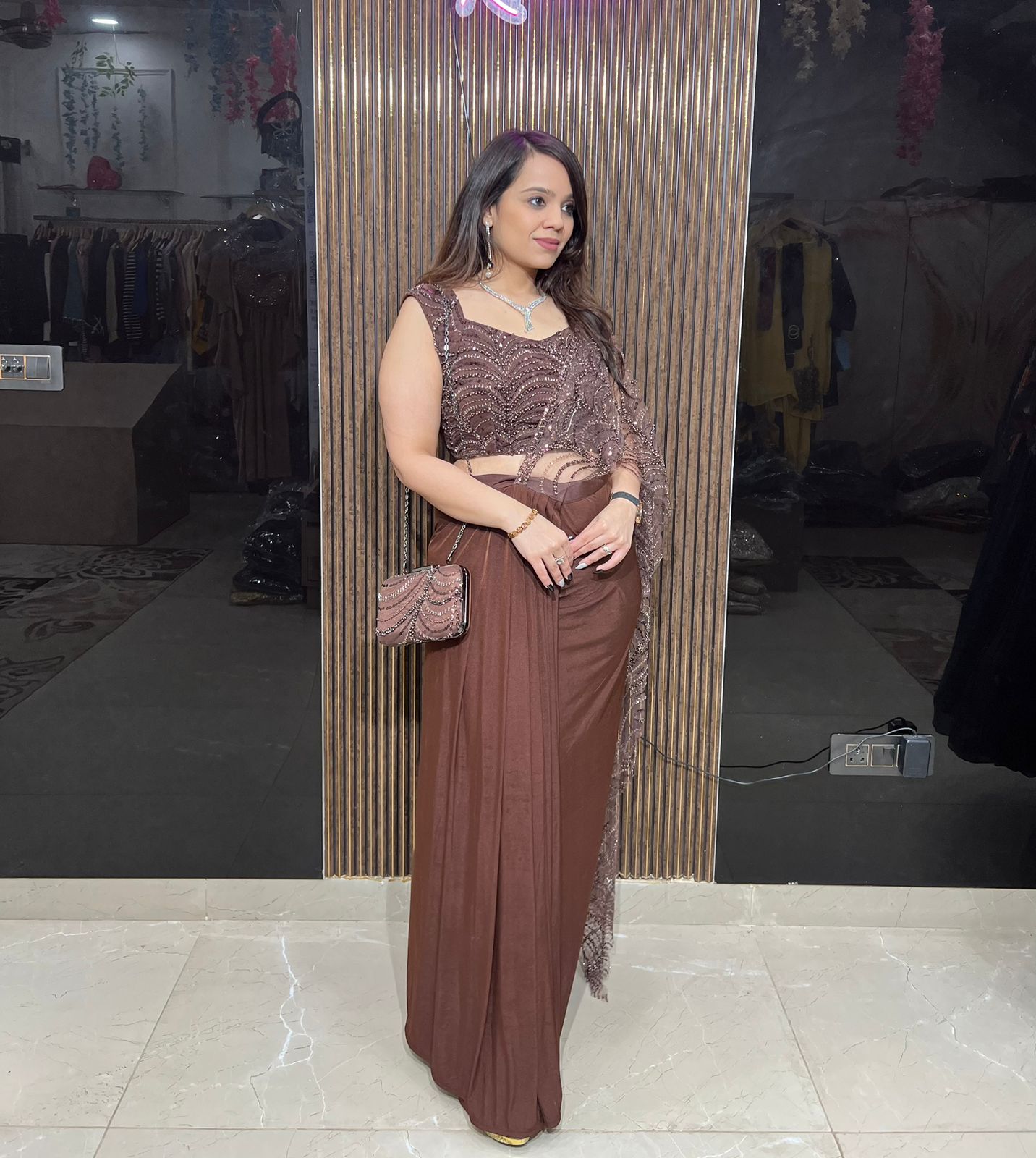 CHOCLATE DRAPE WITH PURSE RC484