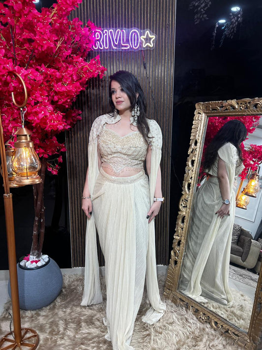 Ivory Embellished Drape Set With Cape ✨ RC543