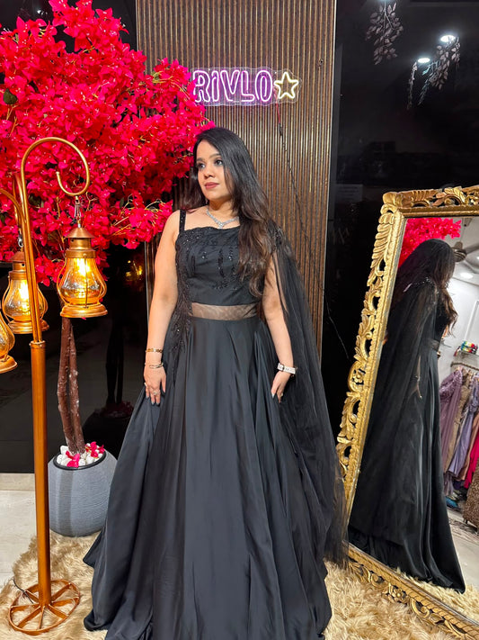 🌙 Black & Mauve Embroidered Gown 🌙 RC593
