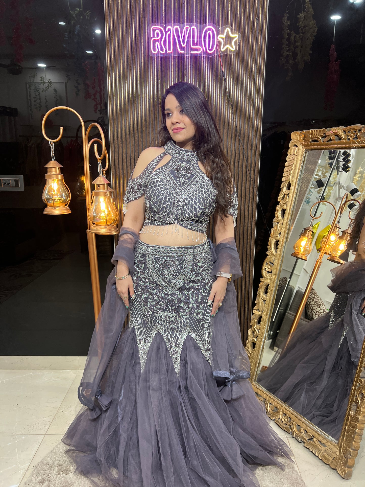 FISH CUT HEAVY LEHENGA RC195