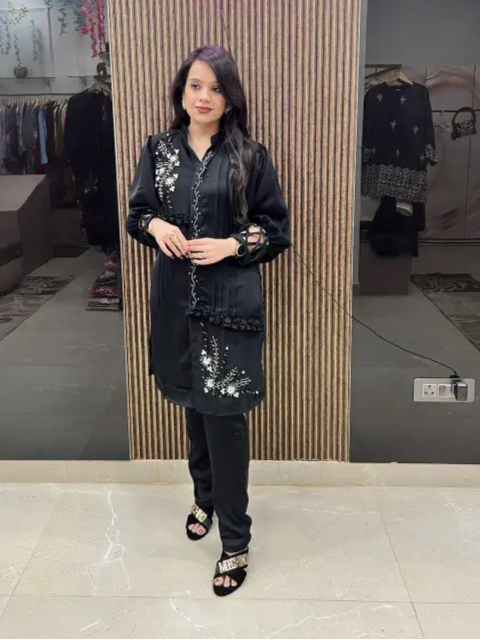 SATIN CORDSET WITH EMBROIDERY RC100