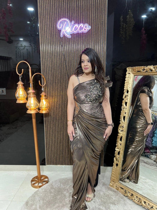 MODERN GOLDEN GOWN RC120