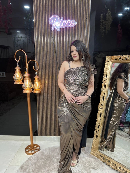 MODERN GOLDEN GOWN RC120
