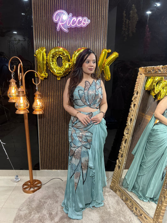 STAND OUT 2 PIECE INDO RC126