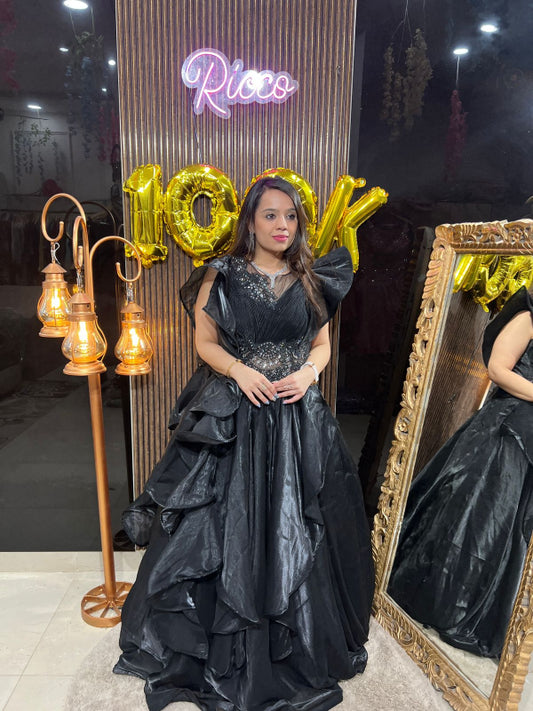 SUPER STYLISH GOWN WITH SPIRAL DUPATTA RC115