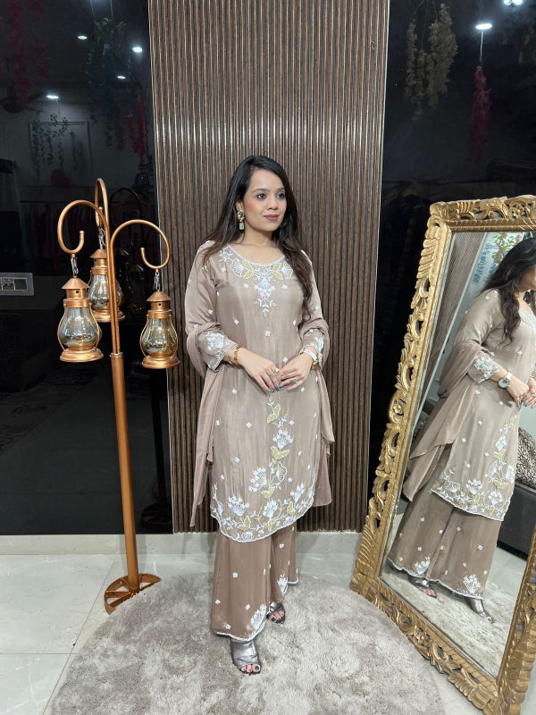 FLOWER EMBROIDERY SUIT RC188