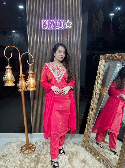🌺 Vibrant Red Embroidered Suit Set 🌺RC300