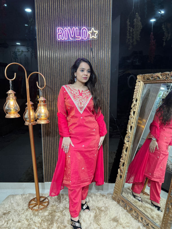 🌺 Vibrant Red Embroidered Suit Set 🌺RC300