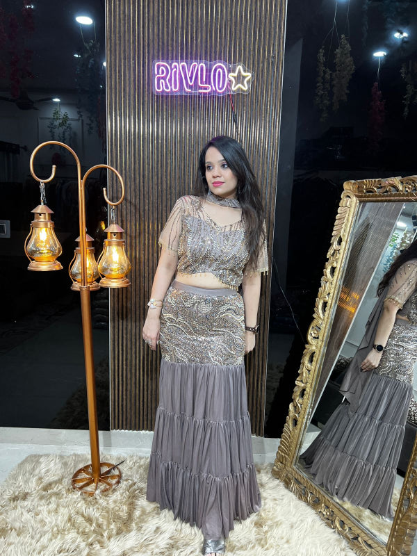 ✨ Beige And Black Tiered Skirt & Embellished Blouse Set ✨ RC372