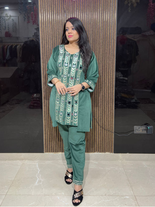 Emerald Aura Premium Embroidered Co-ord RC410