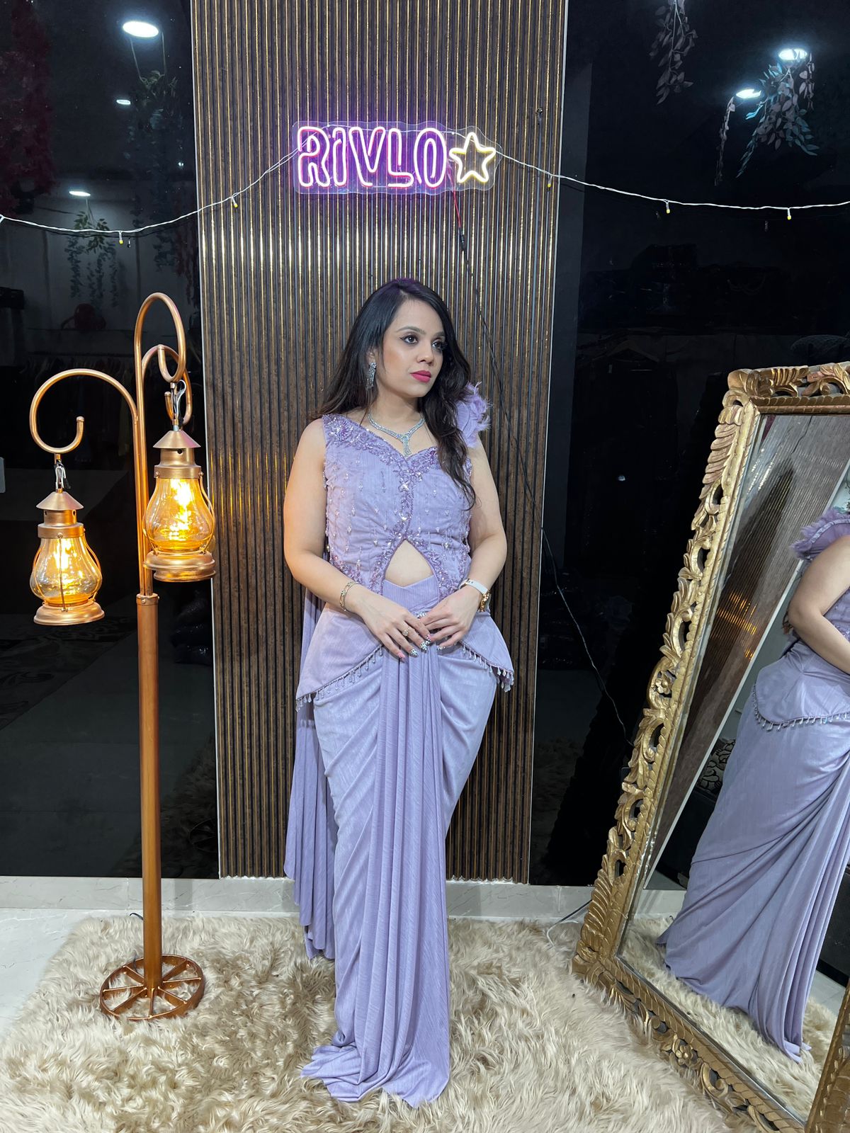 Purple and pink Feather-Shoulder Pre-Draped Saree RC430