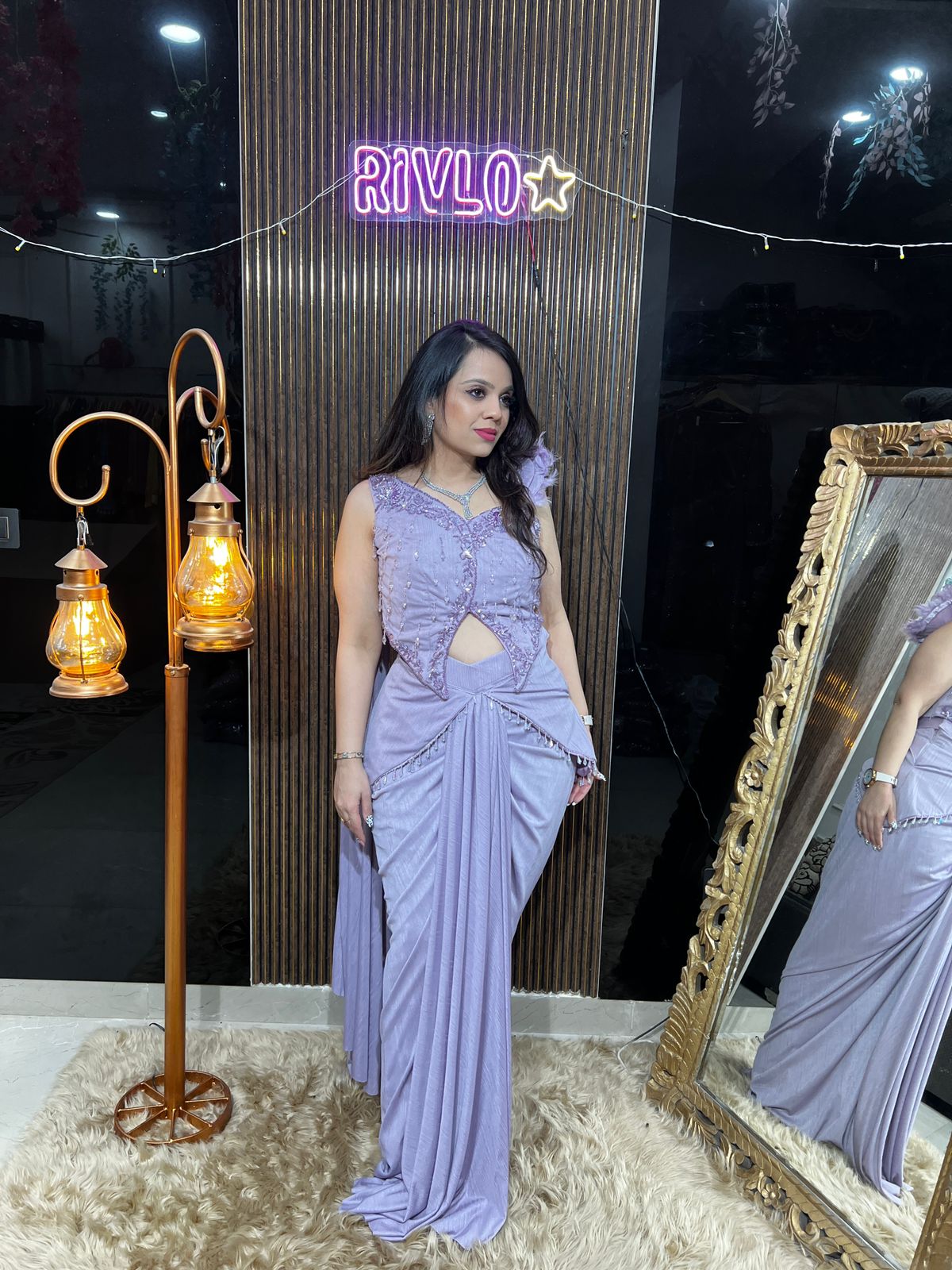 Purple and pink Feather-Shoulder Pre-Draped Saree RC430