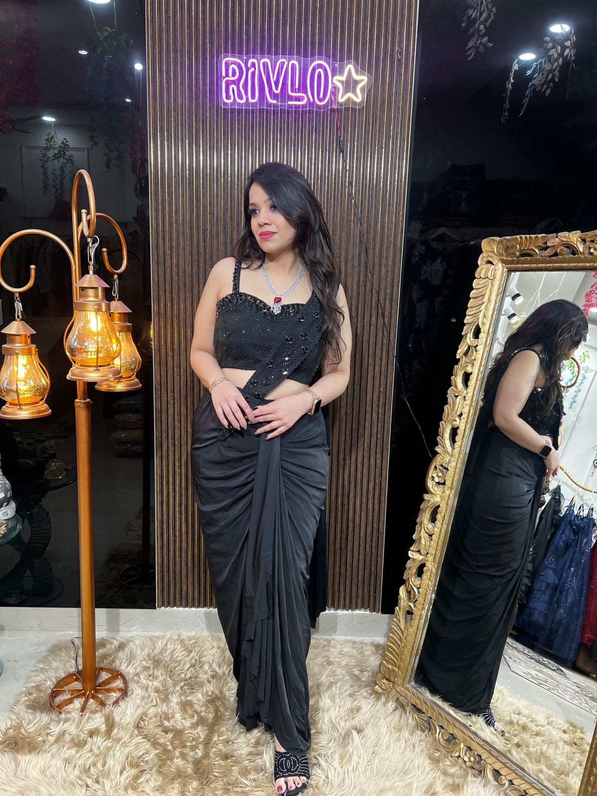 BLACK EMBLISHED DRAPE RC475
