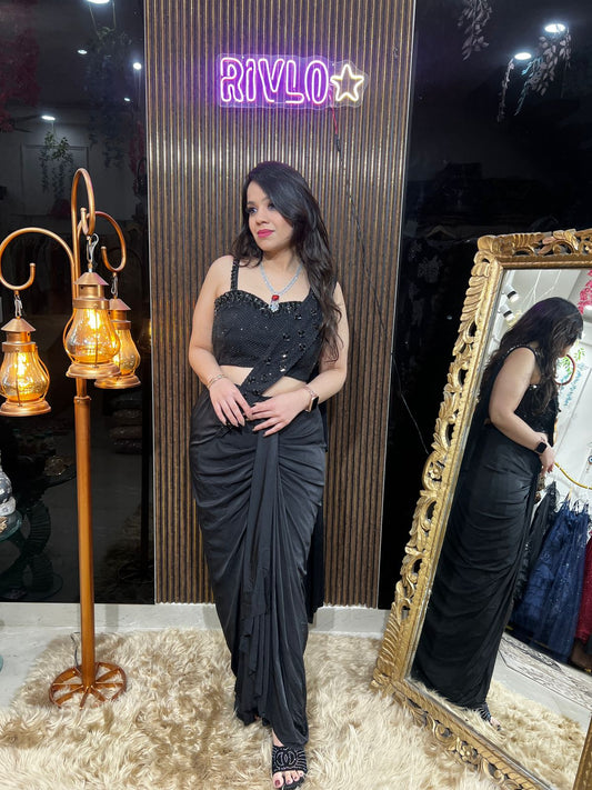 BLACK EMBLISHED DRAPE RC475