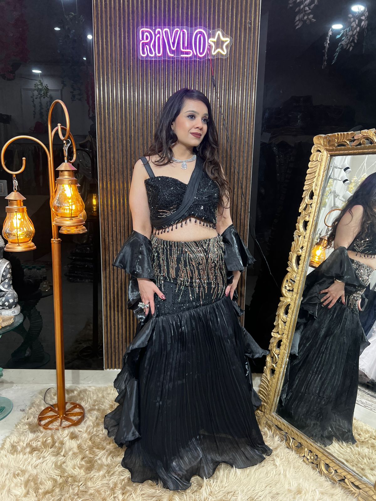 ❤️✨ Black Embroidered Fishcut Lehenga Set ✨❤️RC488