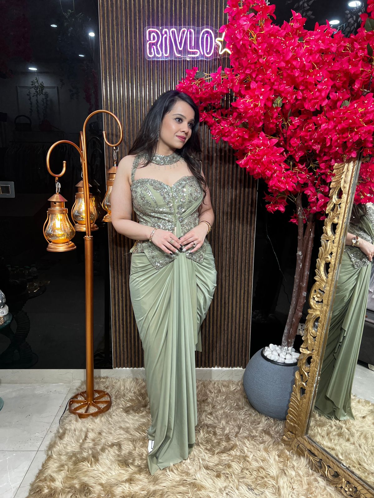 OLIVE GREEN INDOWESTERN DRAPE RC510
