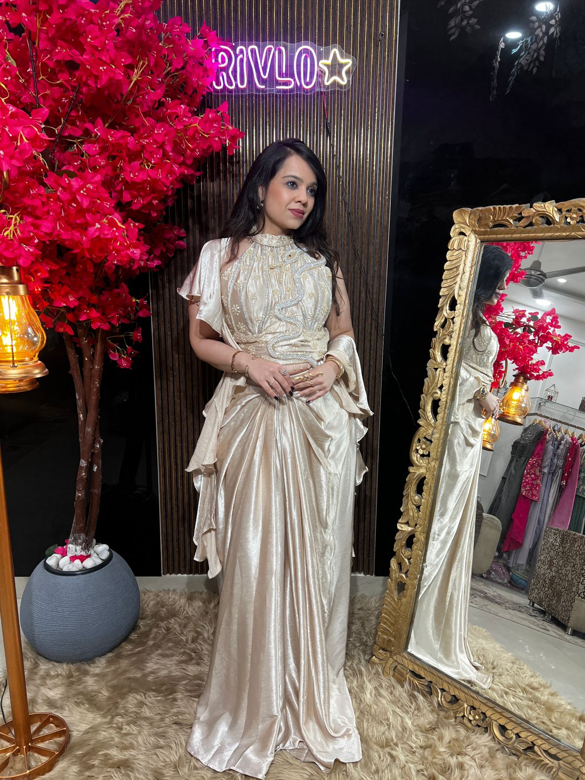 Free Sanke Ring withIvory And Rose Gold Serpentine Embellished Drape Set ✨ RC553