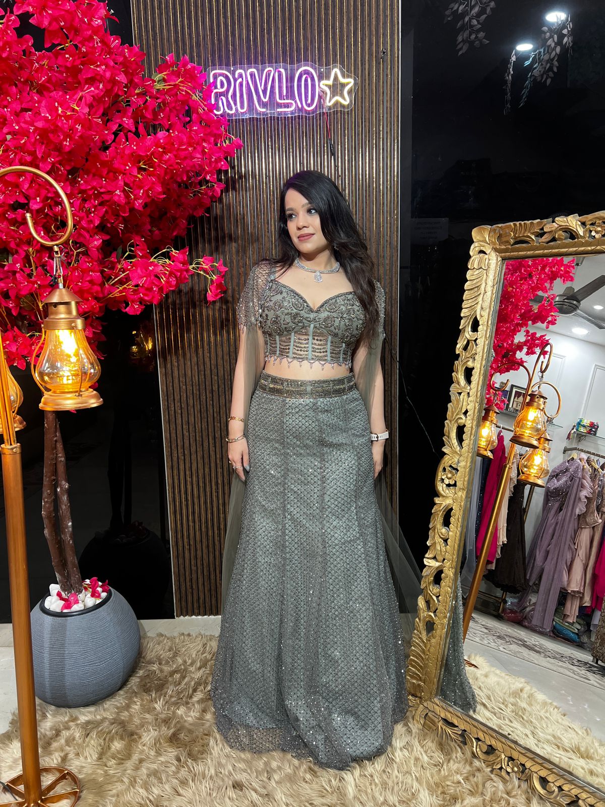 Greenish Grey Cape Embellished Drape Set ✨ RC595