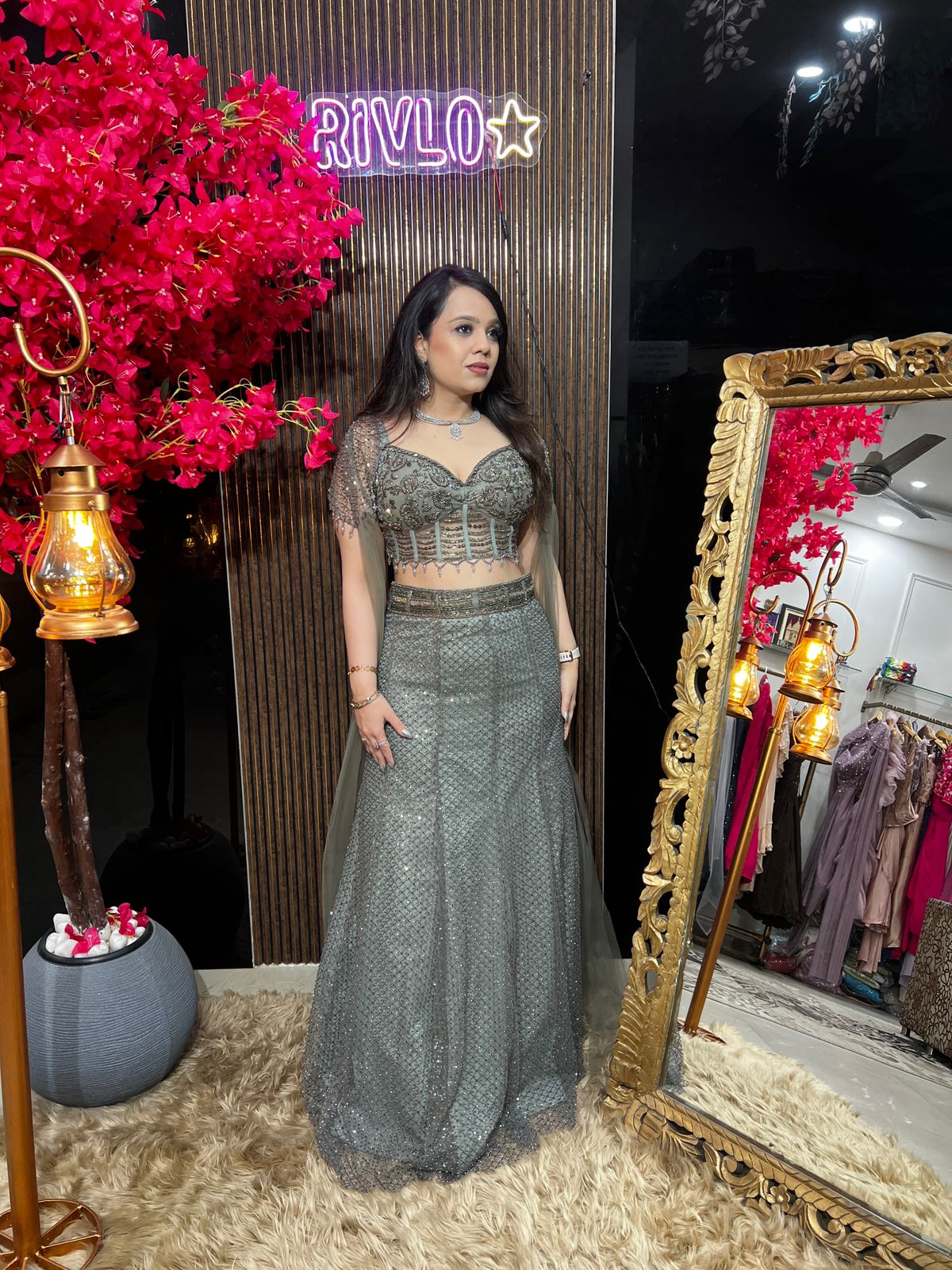 Greenish Grey Cape Embellished Drape Set ✨ RC595